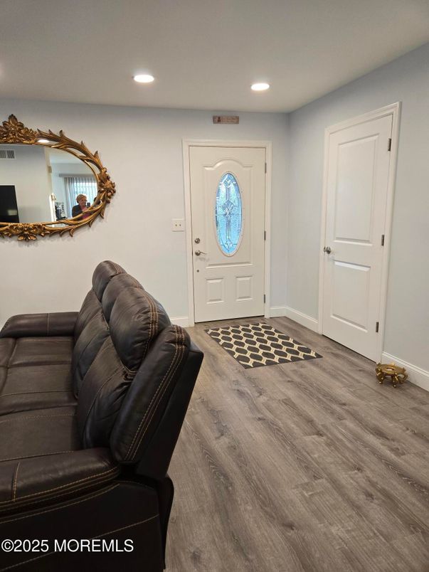 Interior, Recessed Lighting, Wood Texture Flooring