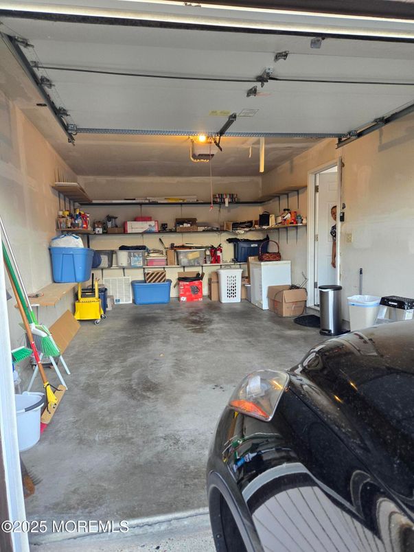 Garage, Interior