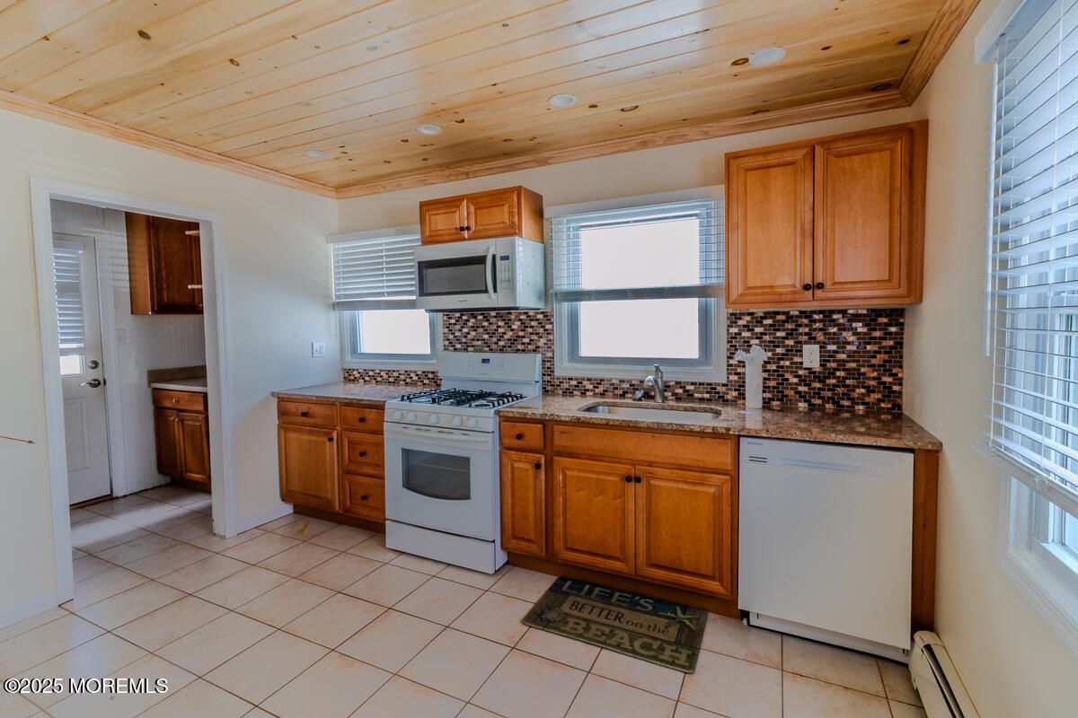 Interior, Kitchen, Recessed Lighting, Wooden Ceilings