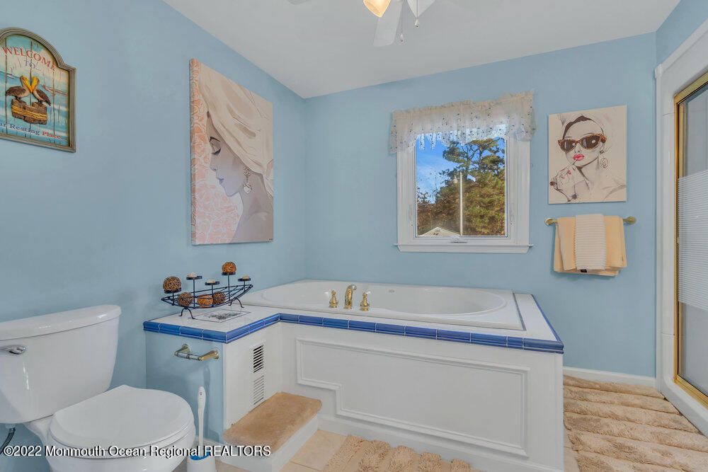 Bathroom, Interior, Tile Countertops
