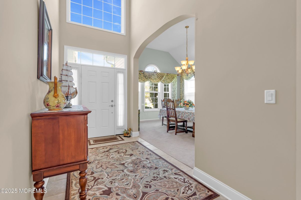 Chandelier, Dining room, Interior