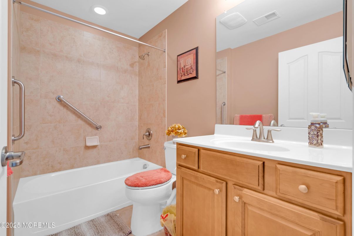 Bathroom, Interior, Recessed Lighting