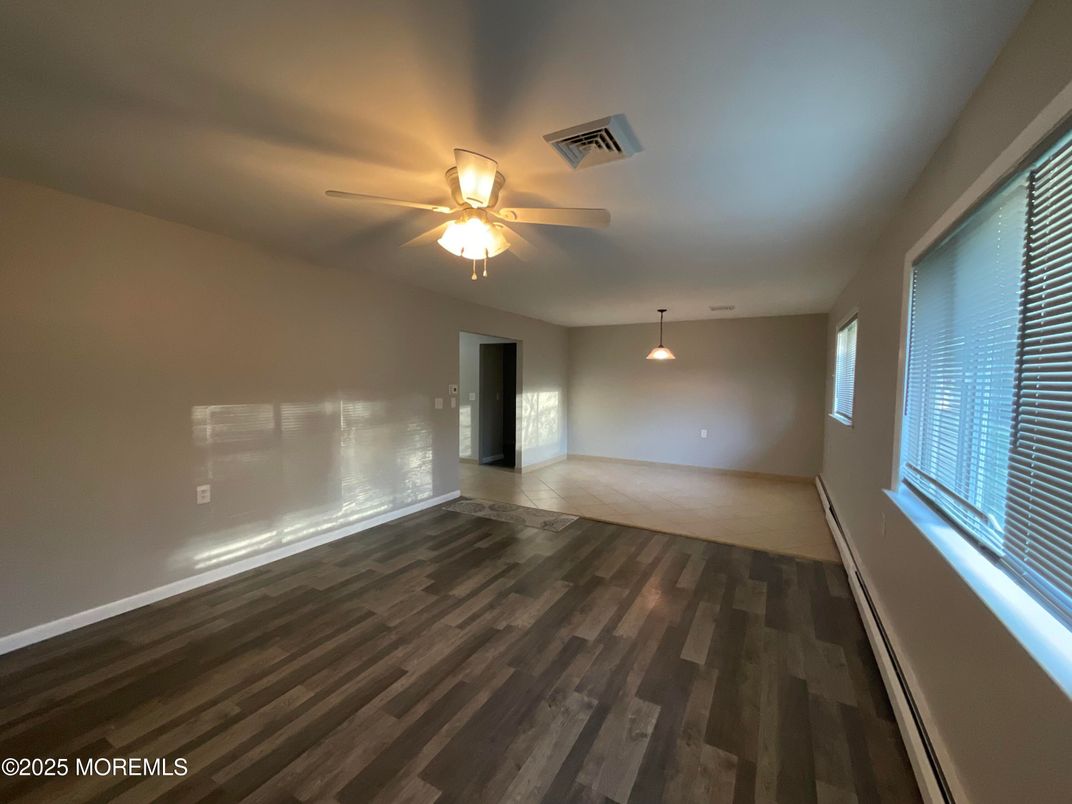 Empty room, Interior, Pendant Lights, Wood Texture Flooring