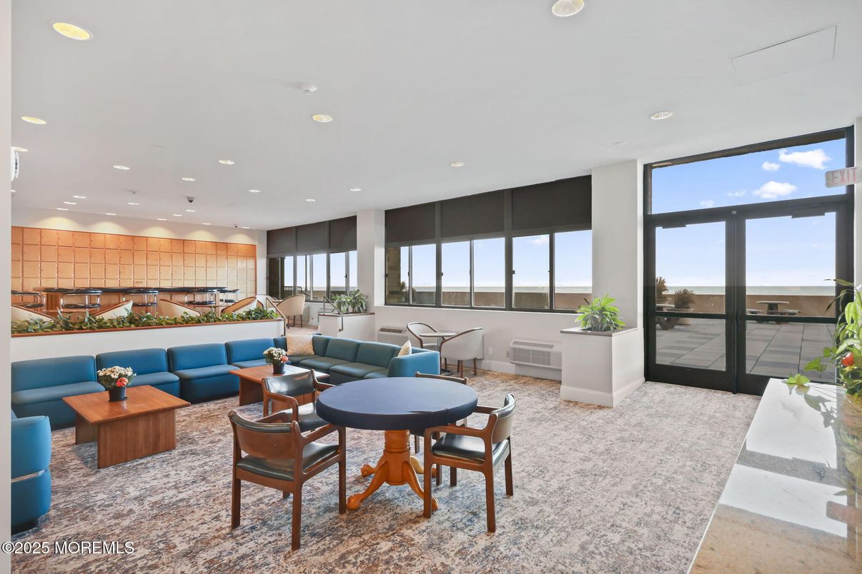 Interior, Living room, Recessed Lighting, Water