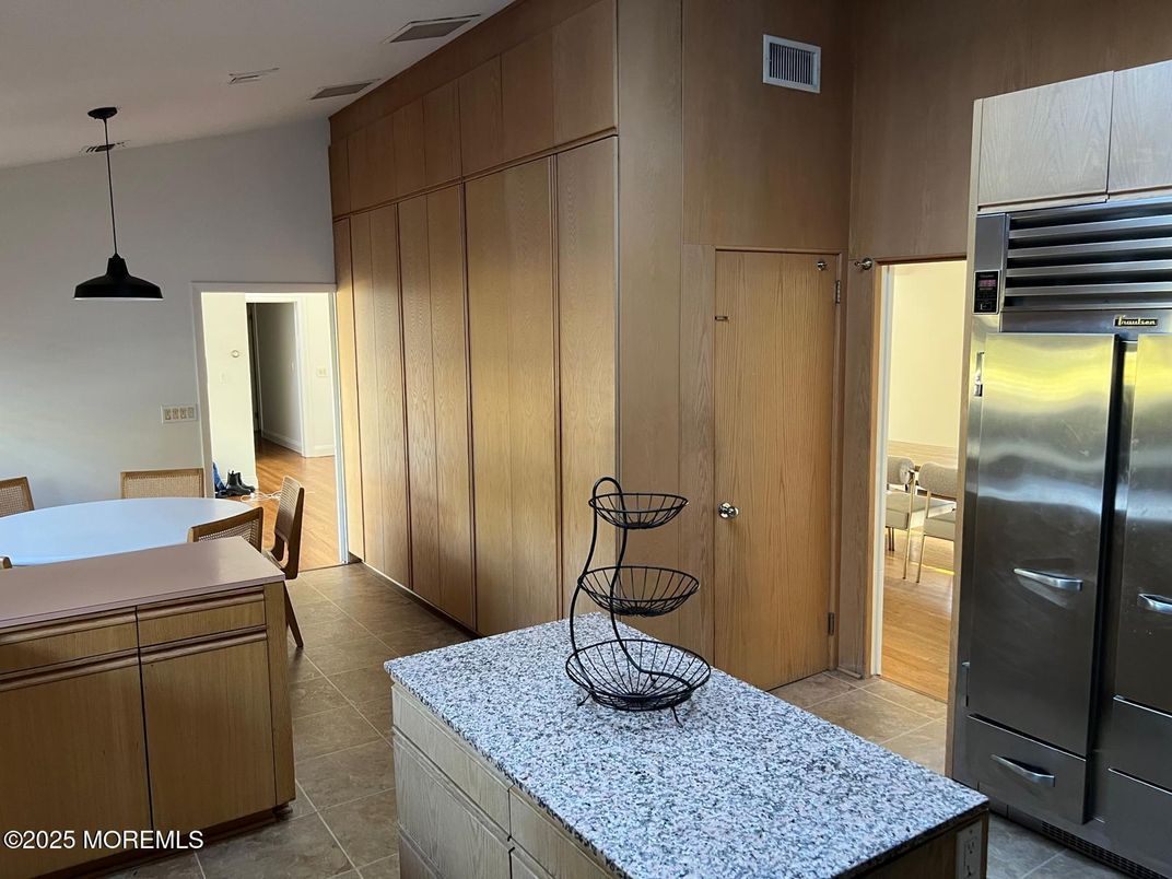 Interior, Kitchen, Pendant Lights, Wooden Walls