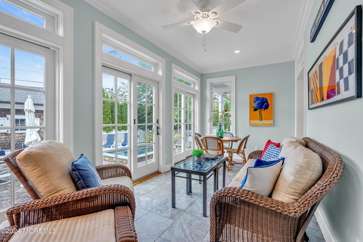 Dining room, Interior, Living room, Recessed Lighting, Sun Room