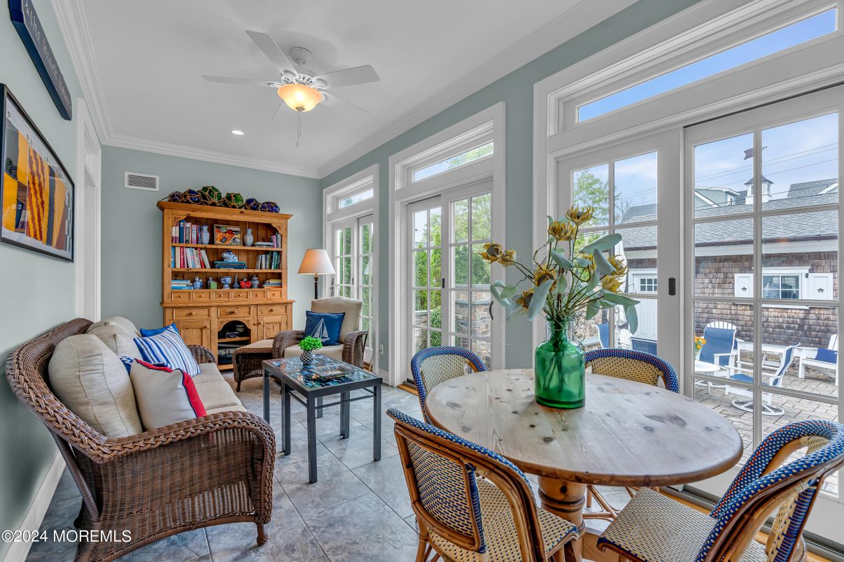 Dining room, Interior, Living room, Recessed Lighting, Sun Room