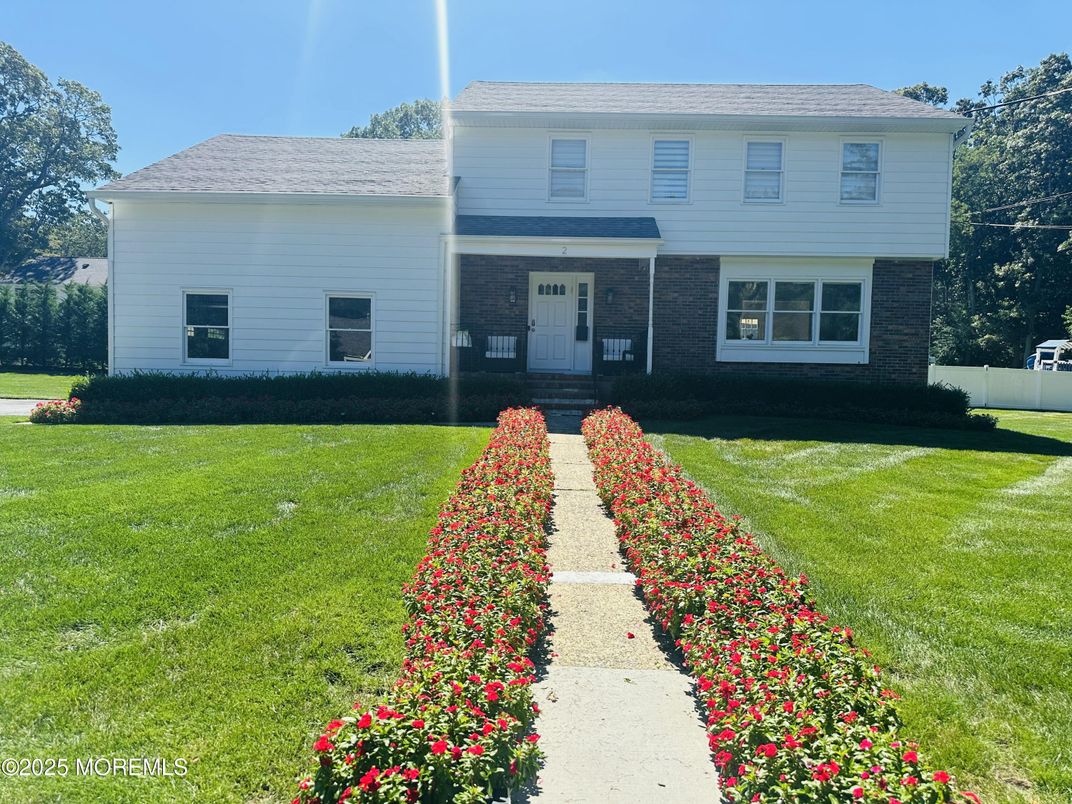 Exterior, Facade, Brick Facade, Georgian