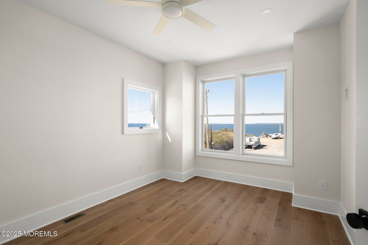 Empty room, Interior, Recessed Lighting, Water, Wood Texture Flooring