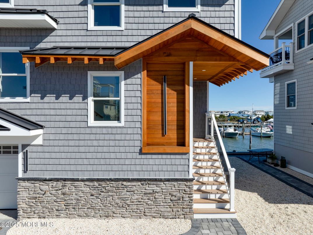 Exterior, Water