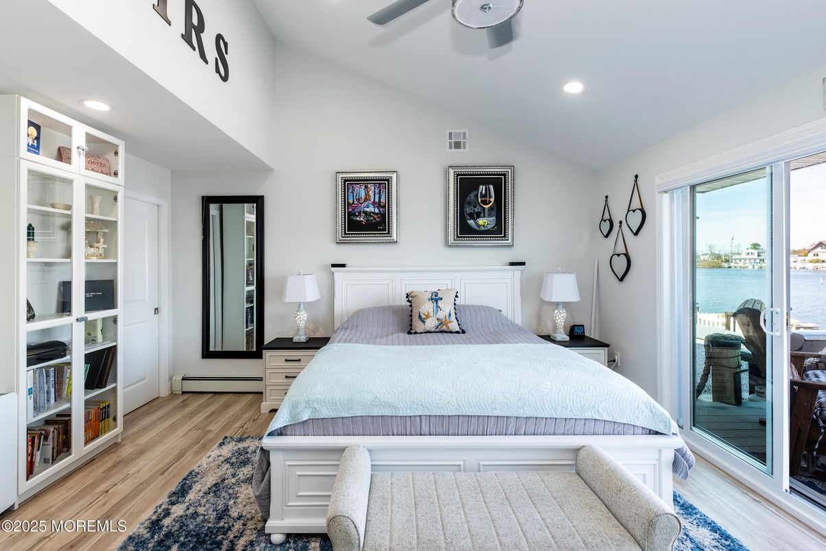 Bedroom, Interior, Recessed Lighting, Water, Wood Texture Flooring