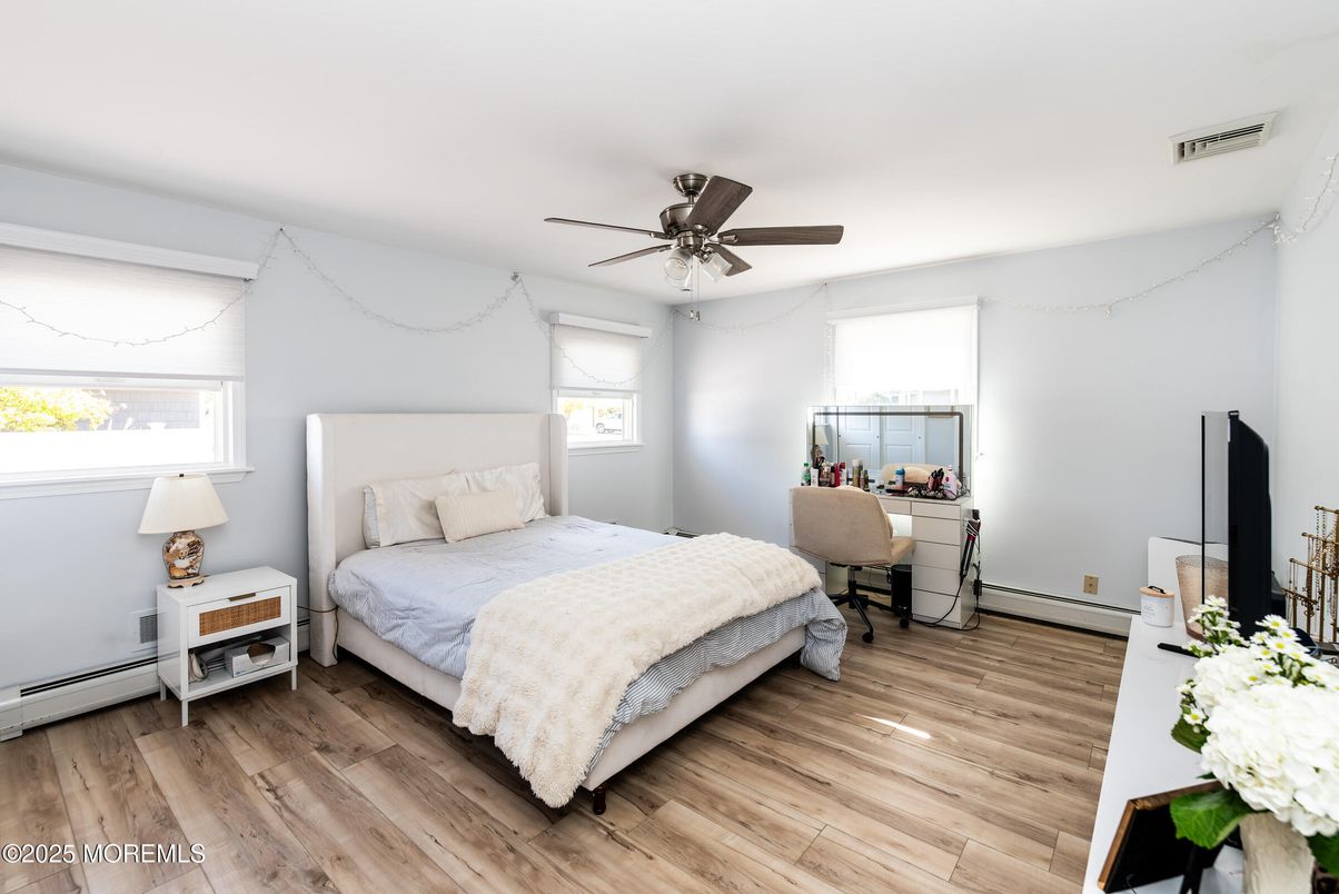 Bedroom, Home Office, Interior, Wood Texture Flooring