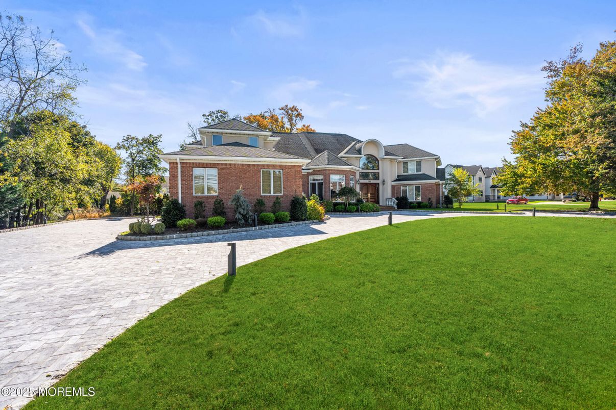 Backyard, Exterior, Facade, Brick Facade, French Provincial