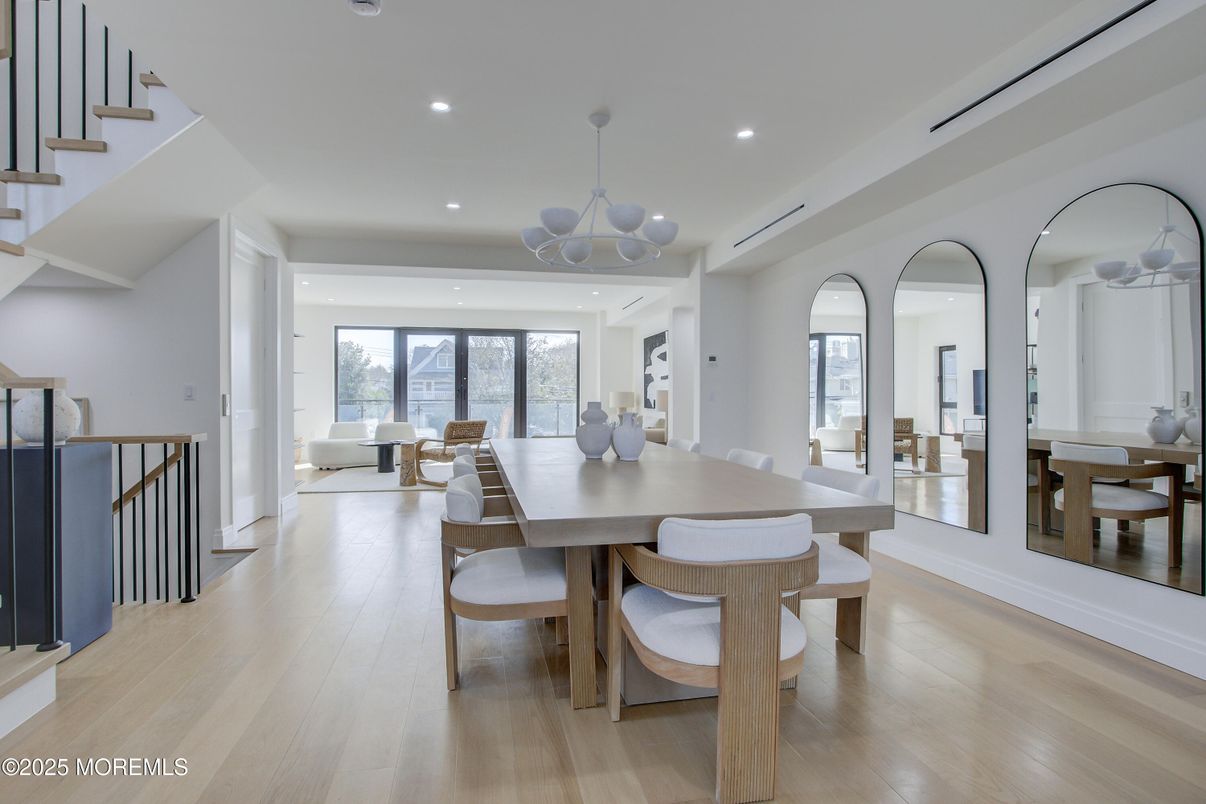 Chandelier, Dining room, Interior, Recessed Lighting, Wood Texture Flooring
