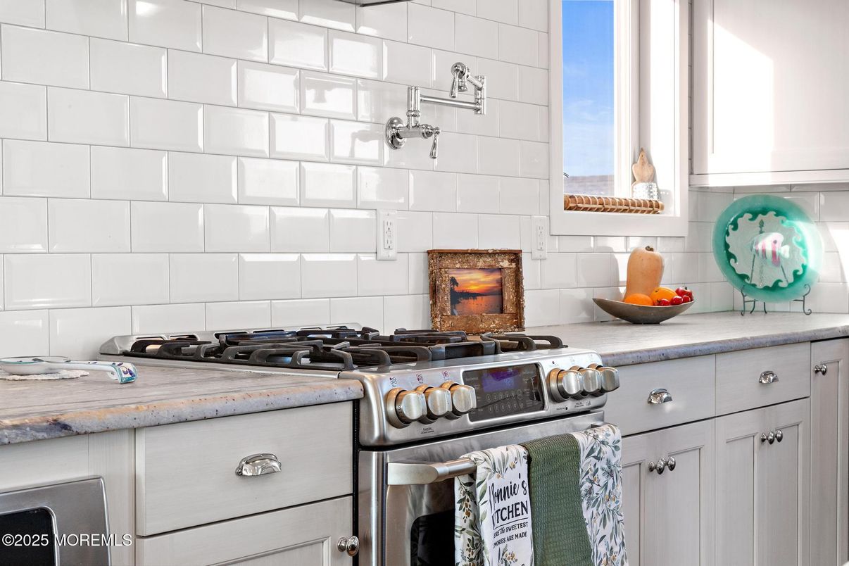 Interior, Kitchen, Stainless Steel Appliances