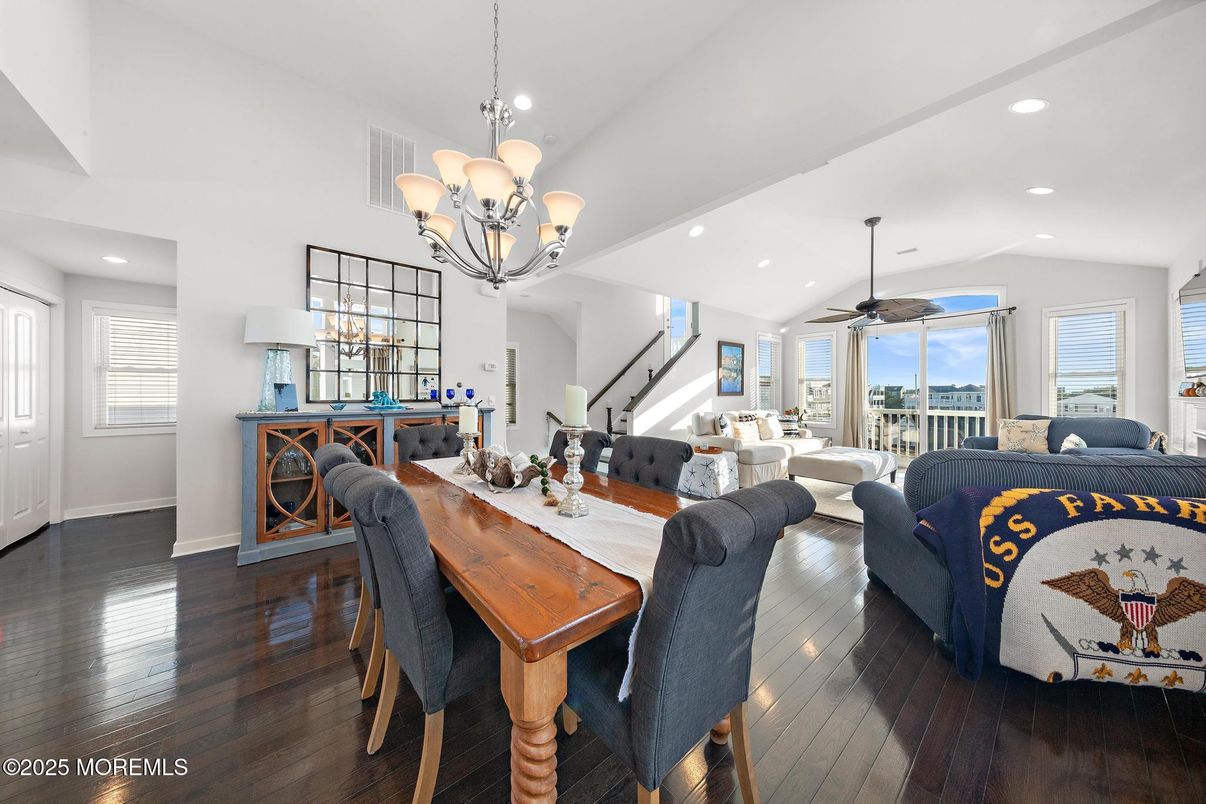 Chandelier, Dining room, Interior, Living room, Recessed Lighting, Wood Texture Flooring