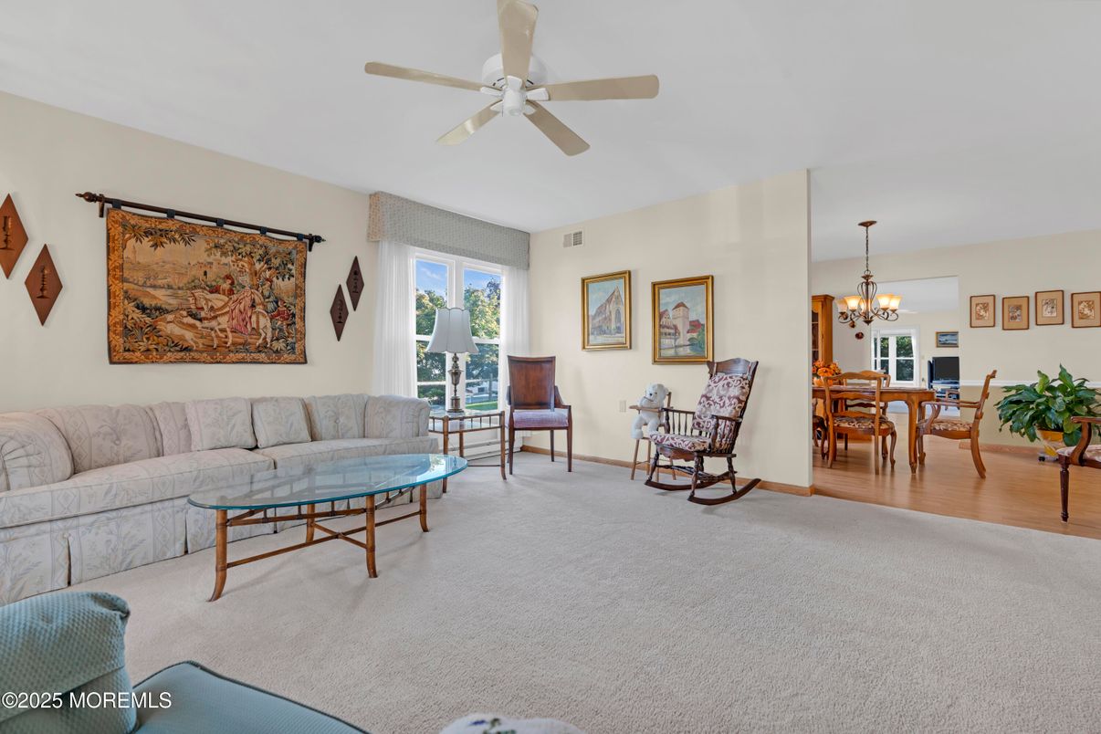 Chandelier, Dining room, Interior, Living room, Wood Texture Flooring