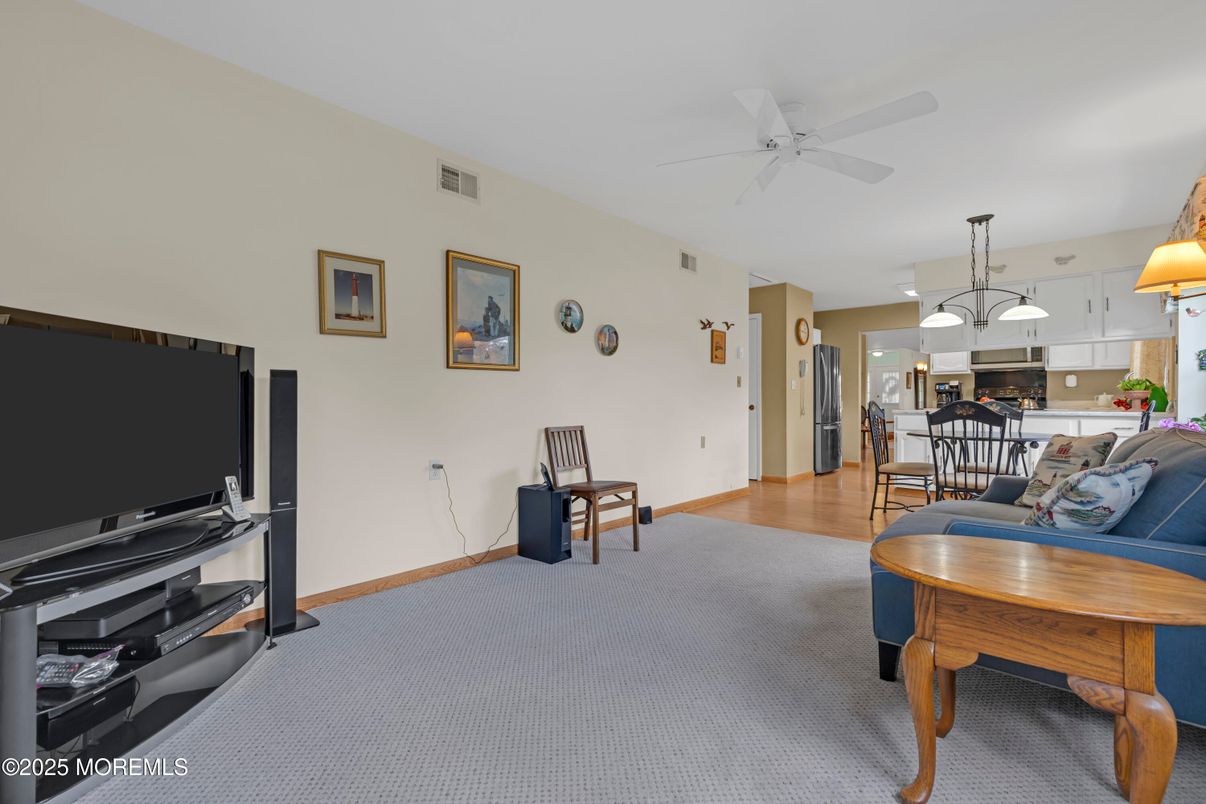 Dining room, Interior, Kitchen, Pendant Lights, Wood Texture Flooring