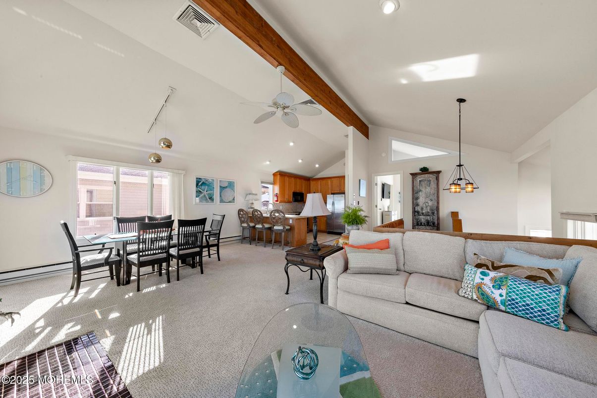 Dining room, Interior, Living room, Pendant Lights, Recessed Lighting, Wooden Beams