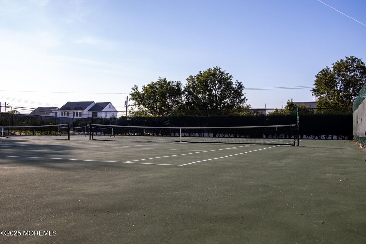 Exterior, Tennis Courts