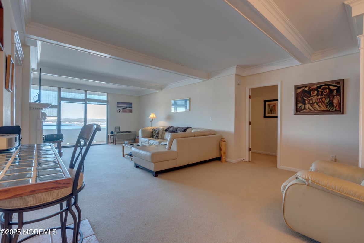 Dining room, Interior, Living room, Water