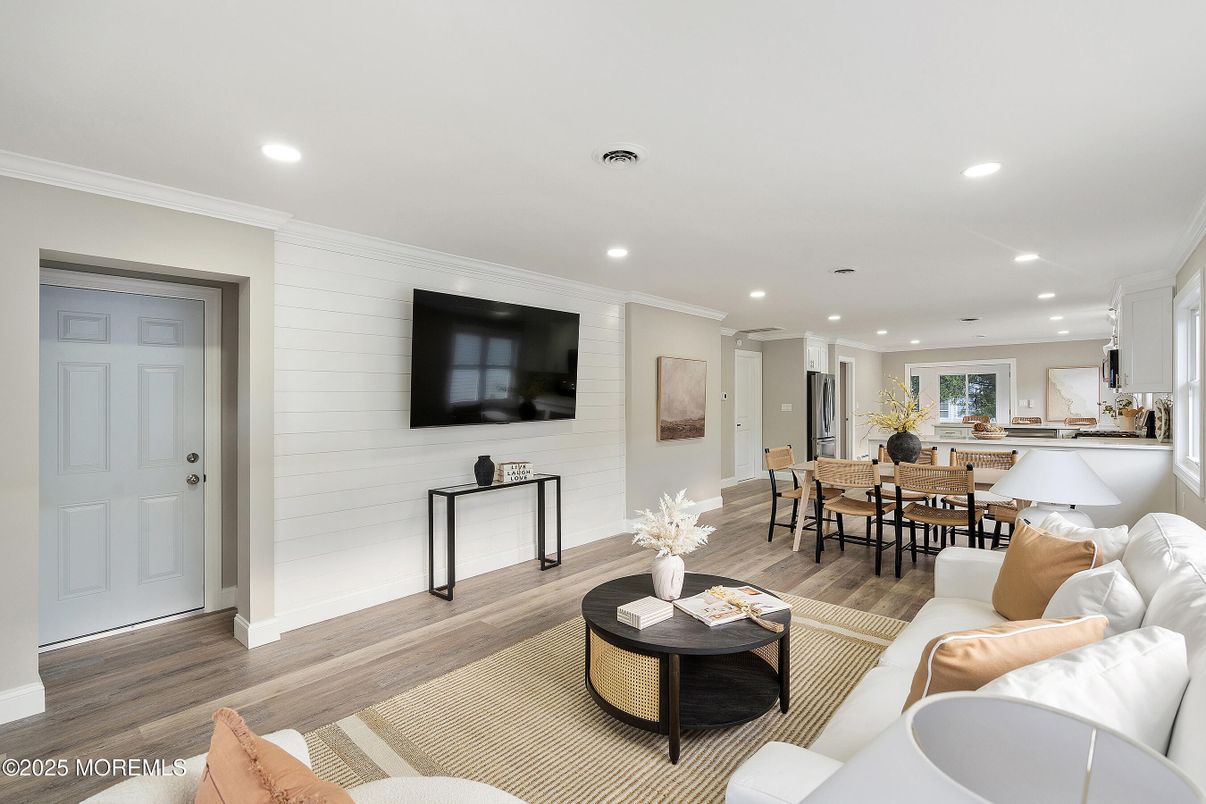 Dining room, Interior, Living room, Recessed Lighting, Wood Texture Flooring