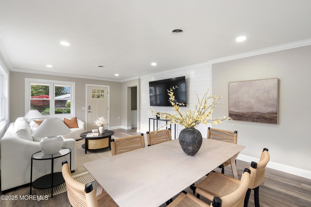 Dining room, Interior, Living room, Recessed Lighting, Wood Texture Flooring