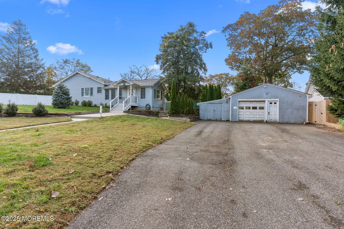 Backyard, Detached Garage, Exterior