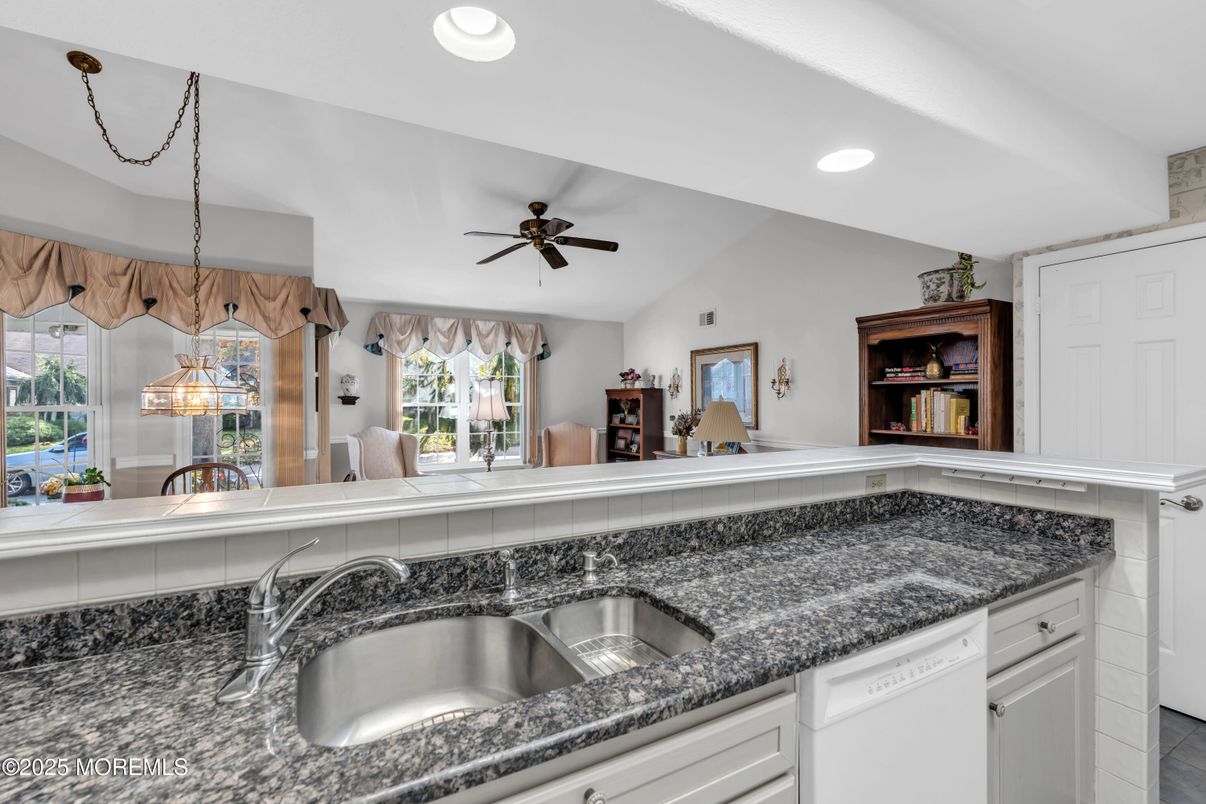 Interior, Kitchen, Pendant Lights, Recessed Lighting