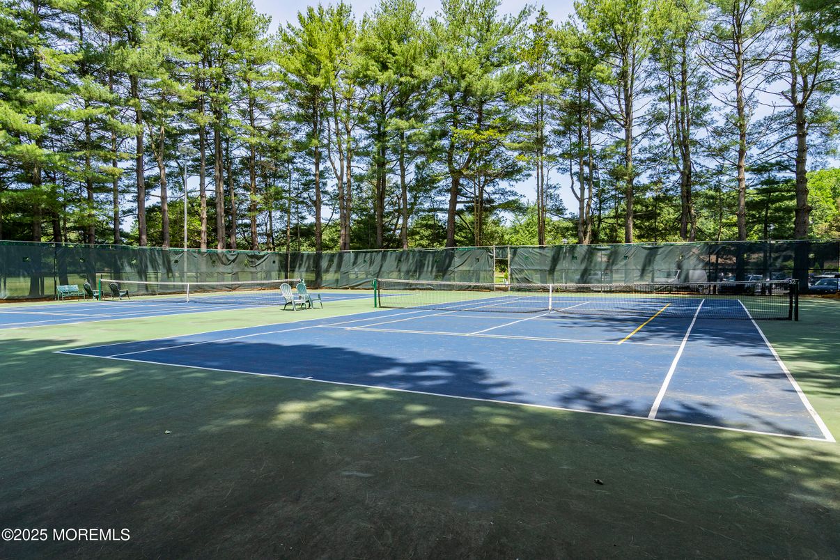 Exterior, Tennis Courts