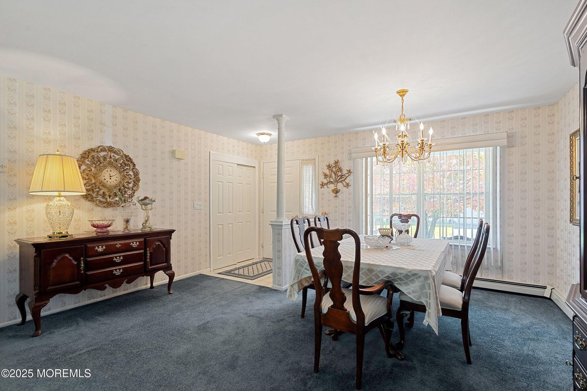 Chandelier, Dining room, Interior