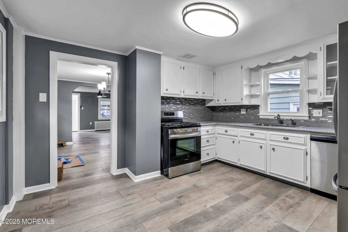 Interior, Kitchen, Stainless Steel Appliances, Wood Texture Flooring