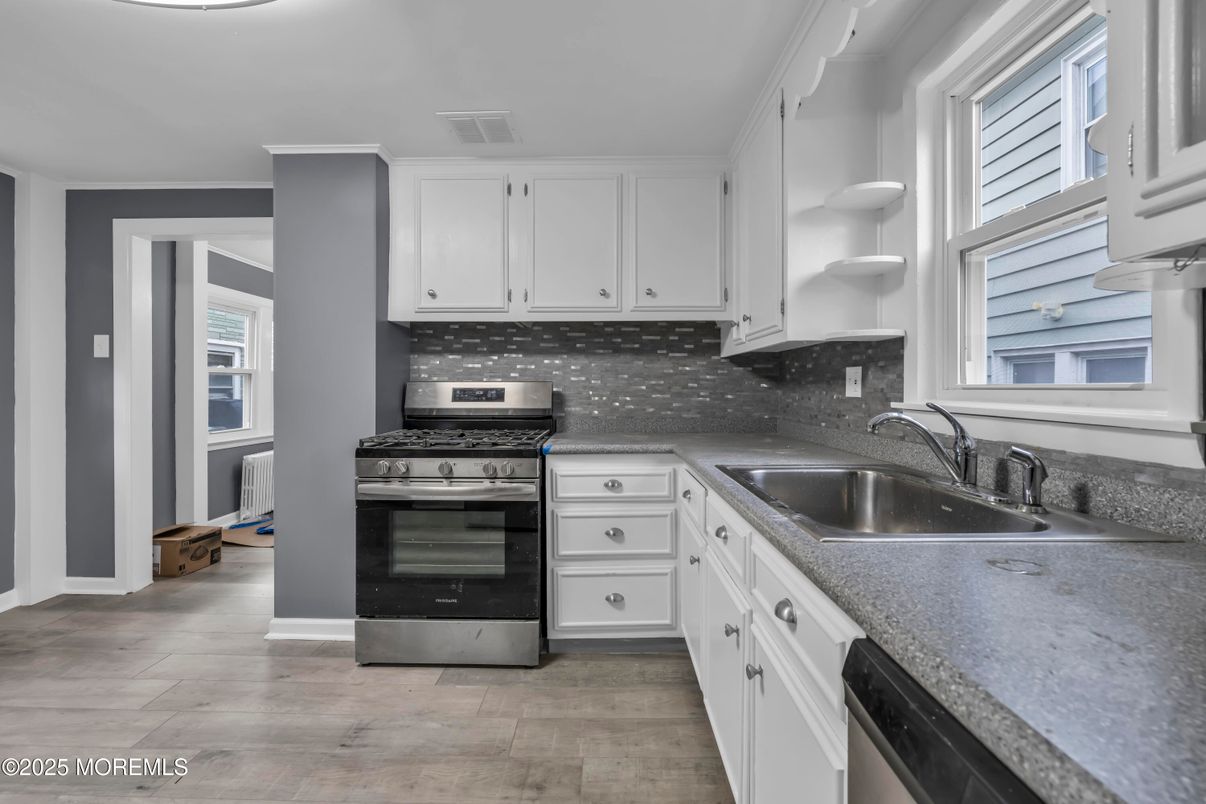 Interior, Kitchen, Stainless Steel Appliances, Wood Texture Flooring