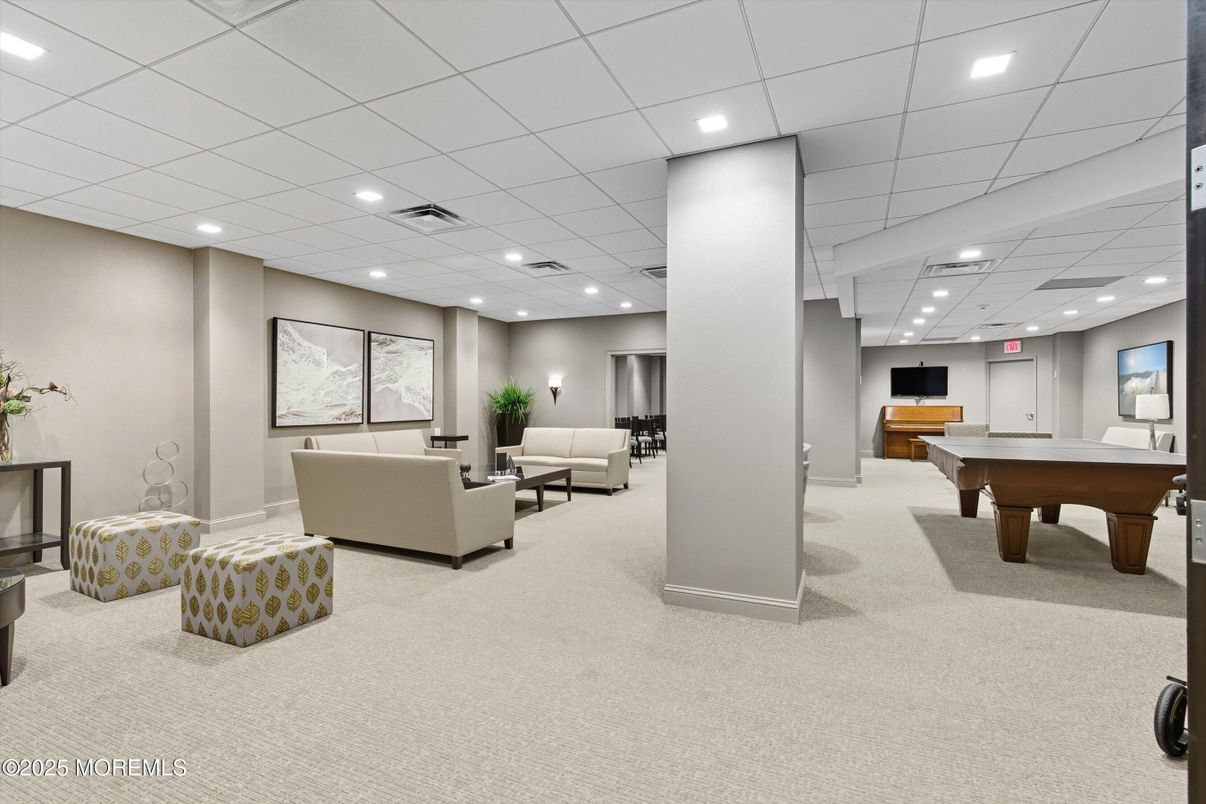 Billiard Table, Game Room, Interior, Living room, Recessed Lighting