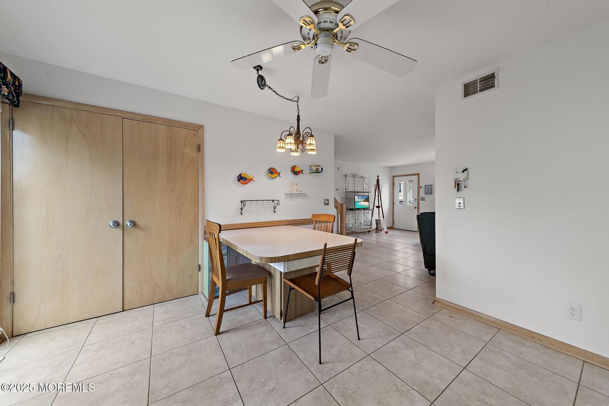 Chandelier, Dining room, Interior