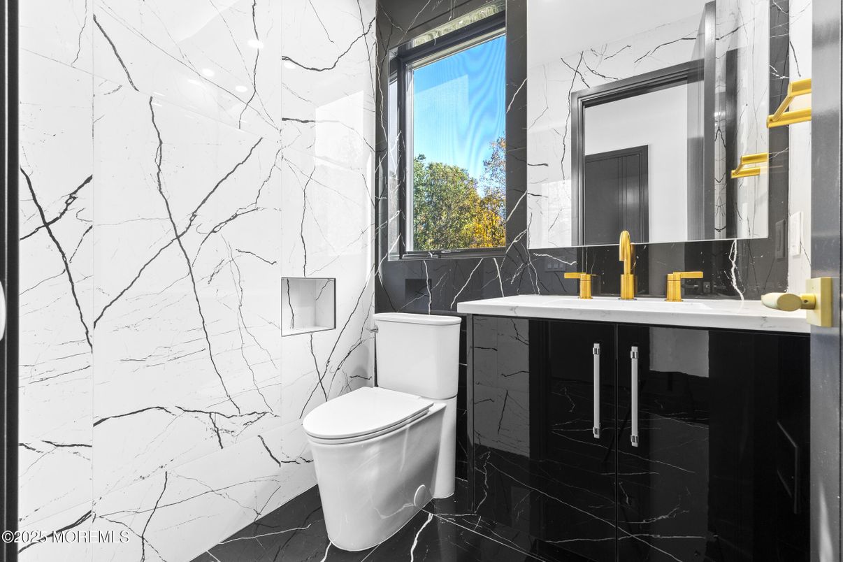 Bathroom, Interior, Marble, Marble Walls
