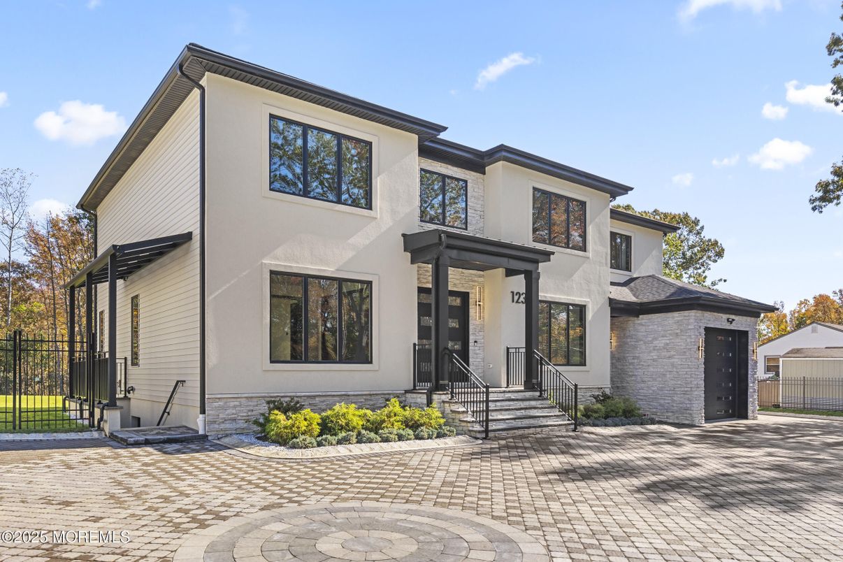 Exterior, Facade, Brick Facade, Modern