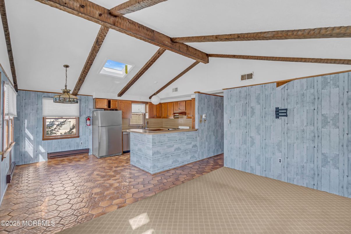 Interior, Kitchen, Pendant Lights, Wooden Beams