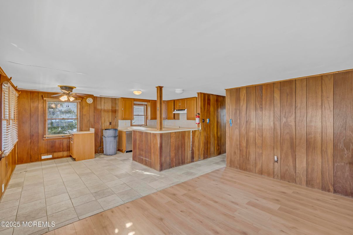Empty room, Interior, Wood Texture Flooring, Wooden Walls