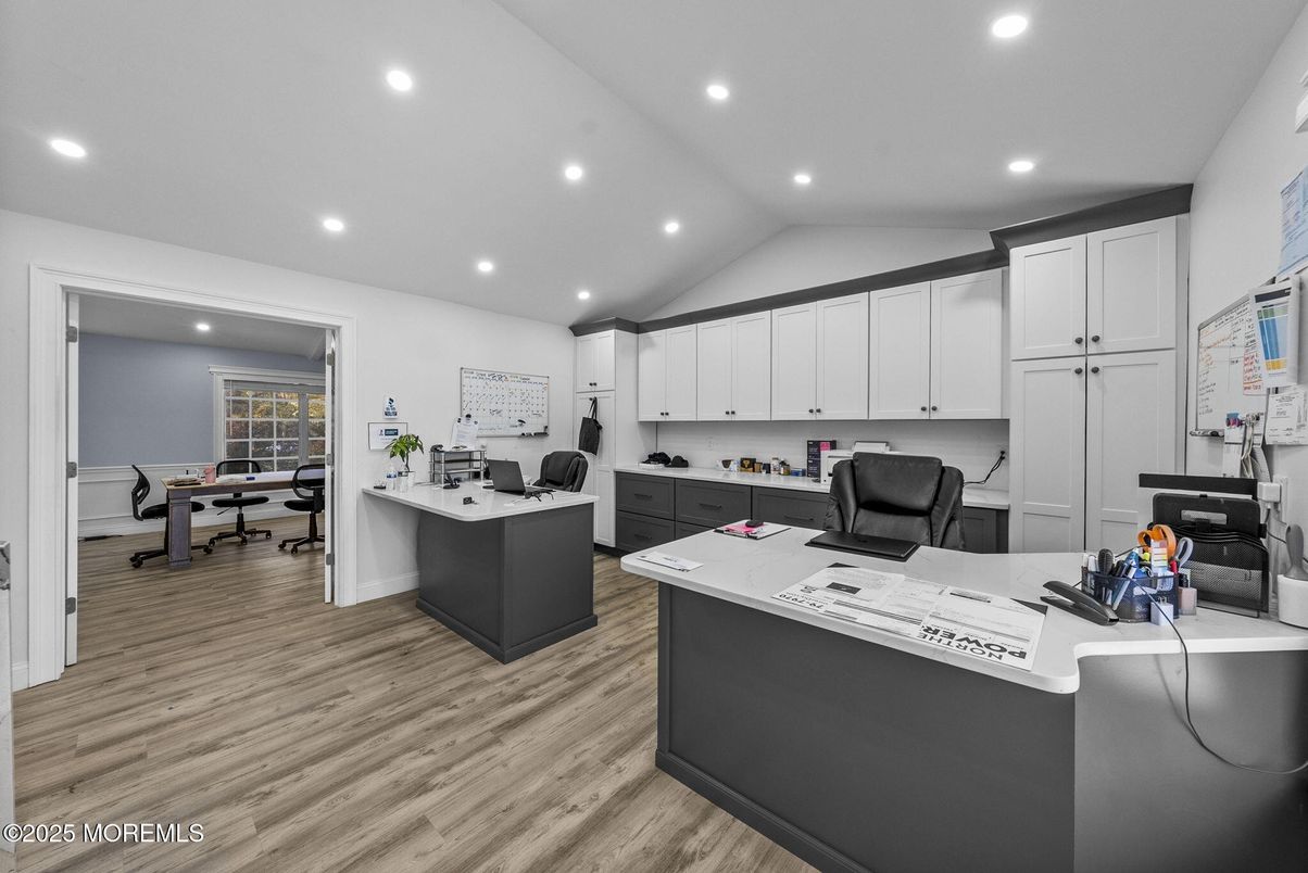 Home Office, Interior, Recessed Lighting, Wood Texture Flooring