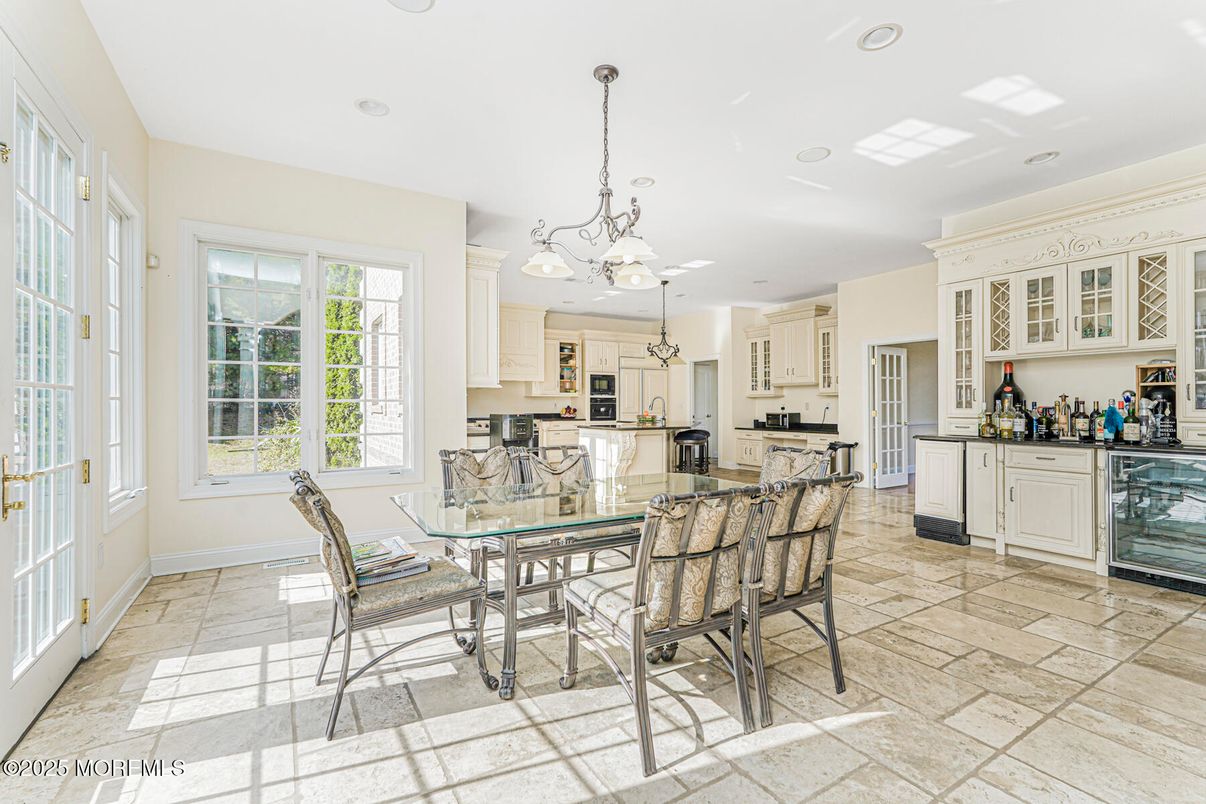 Chandelier, Dining room, Interior, Kitchen, Pendant Lights, Recessed Lighting