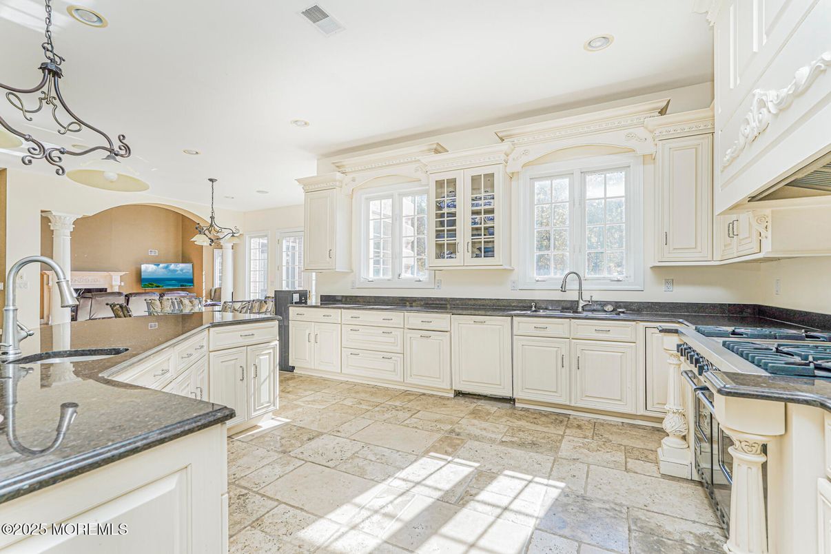 Interior, Kitchen, Pendant Lights, Recessed Lighting