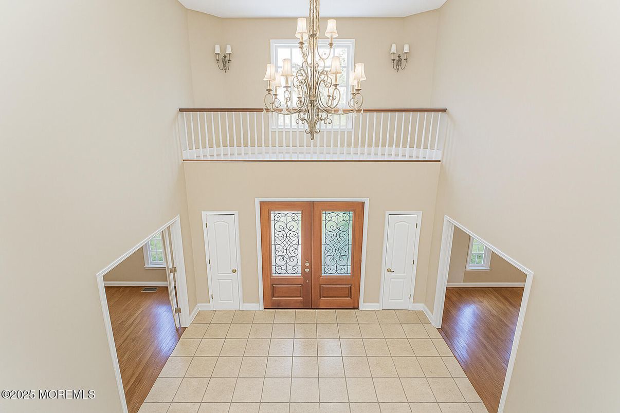 Chandelier, Interior, Wood Texture Flooring