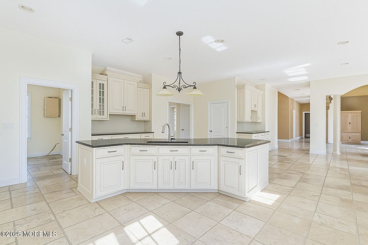 Interior, Kitchen, Pendant Lights, Recessed Lighting