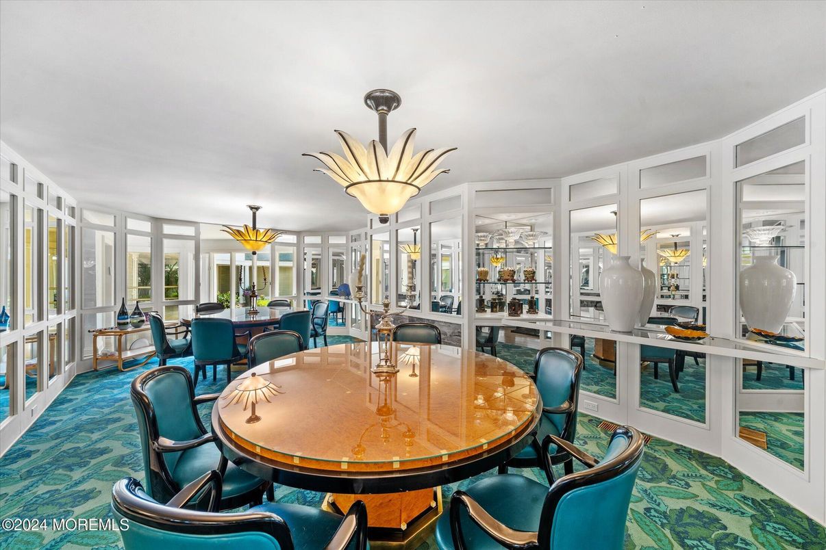 Dining room, Interior