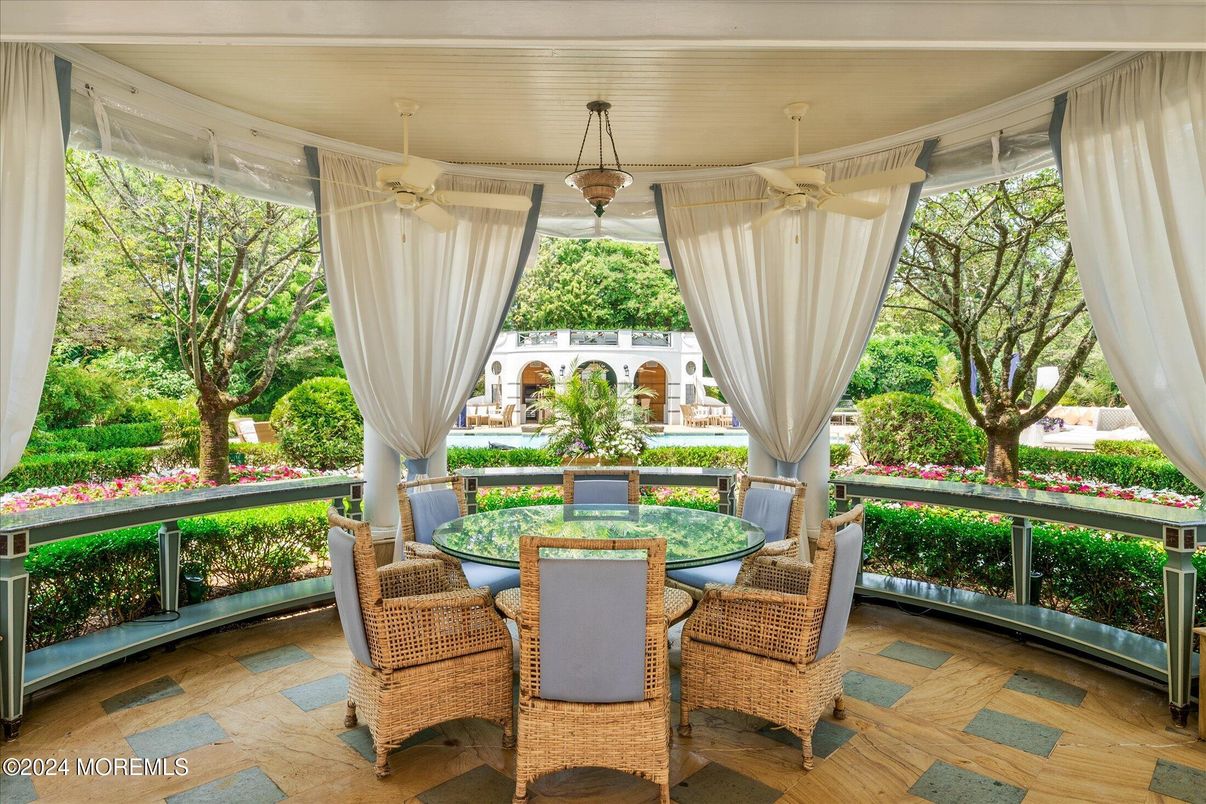 Dining room, Interior, Sun Room, Wood Texture Flooring