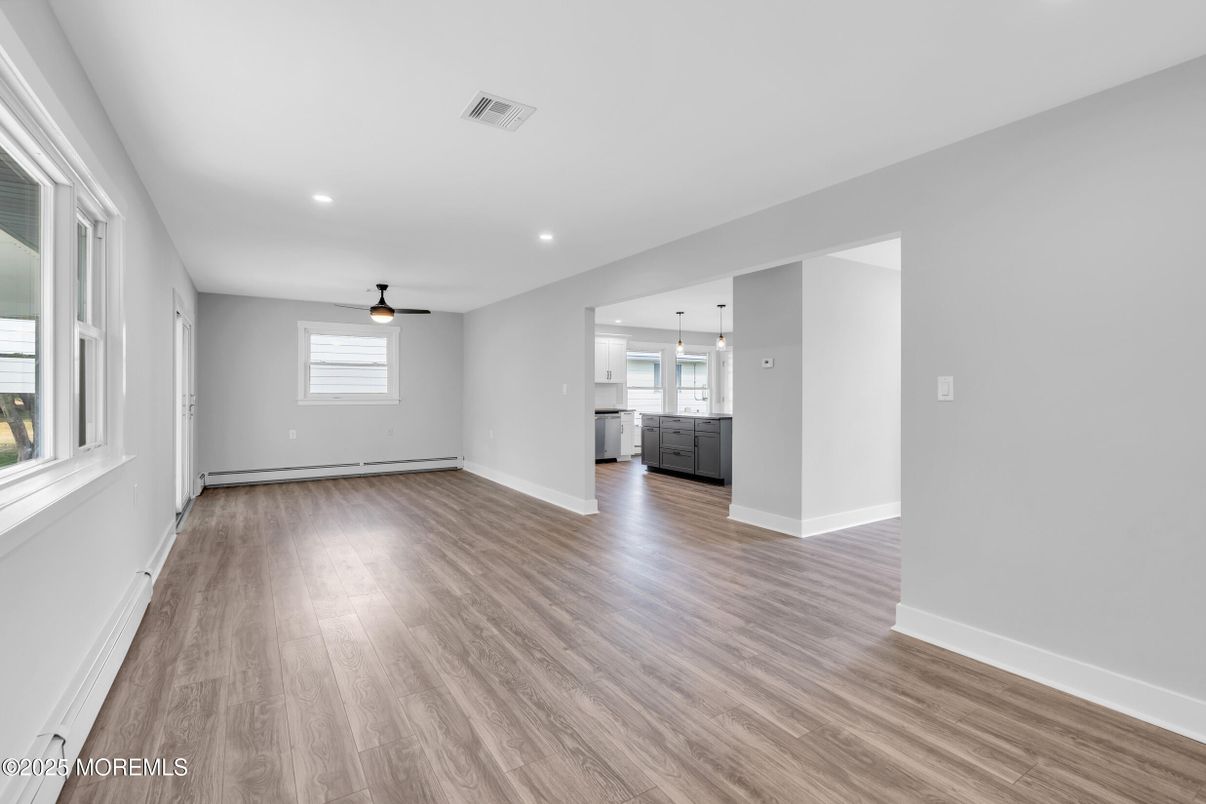 Empty room, Interior, Recessed Lighting, Wood Texture Flooring