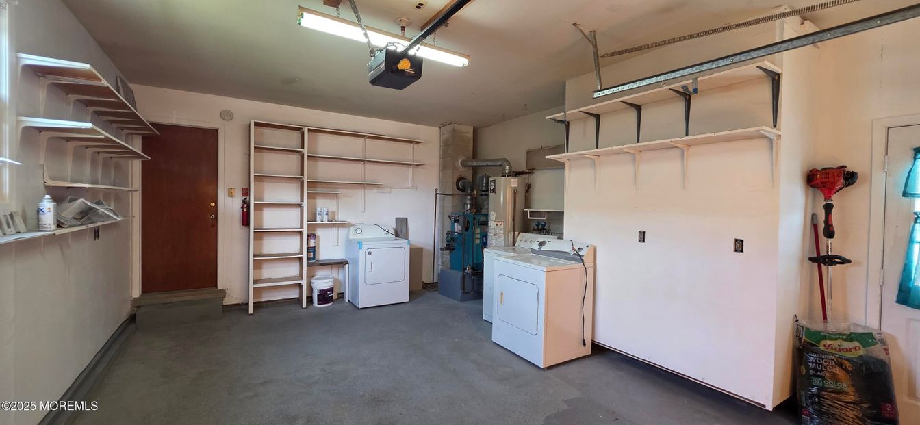 Garage, Interior, Washer