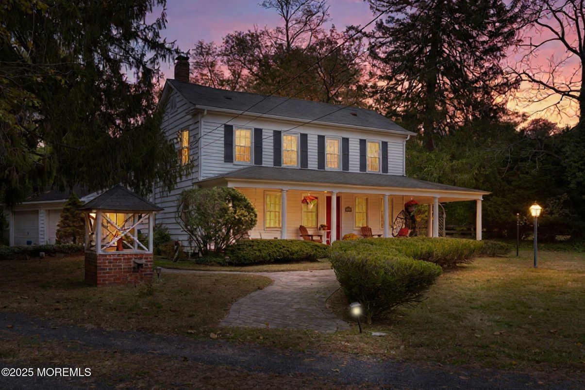 Backyard, Detached Garage, Exterior, Facade, American Foursquare