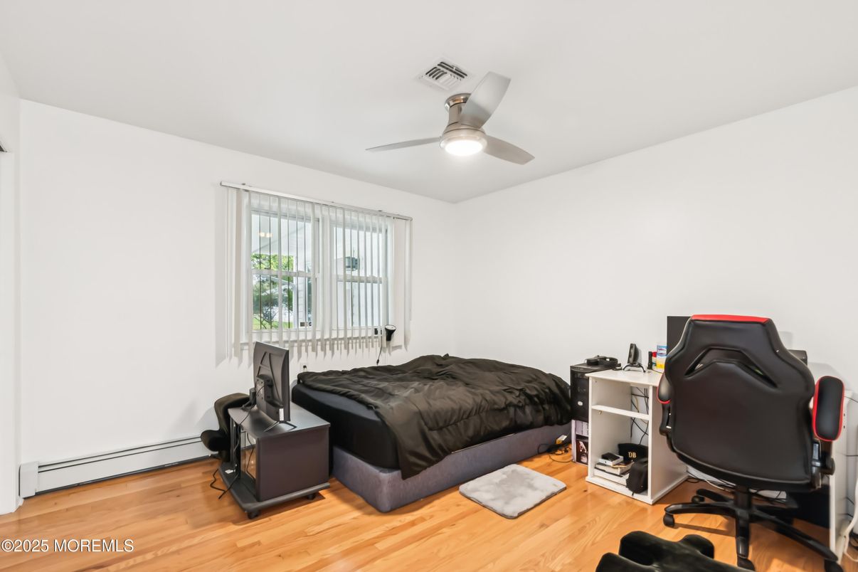 Bedroom, Home Office, Interior, Wood Texture Flooring